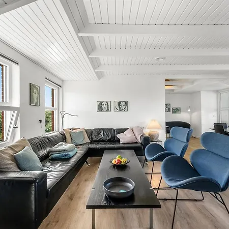 Ruse - 500m From The Sea By Interhome *