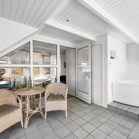 Ruse - 500m From The Sea By Interhome