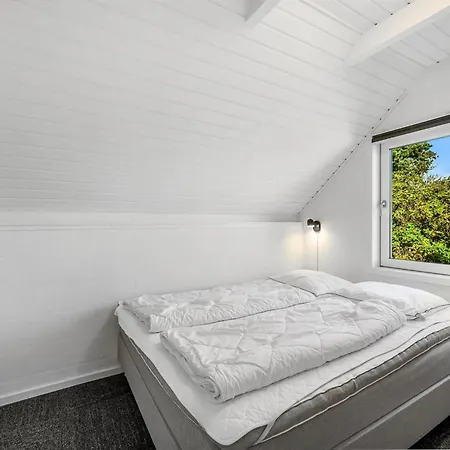 Ruse - 500m From The Sea By Interhome *